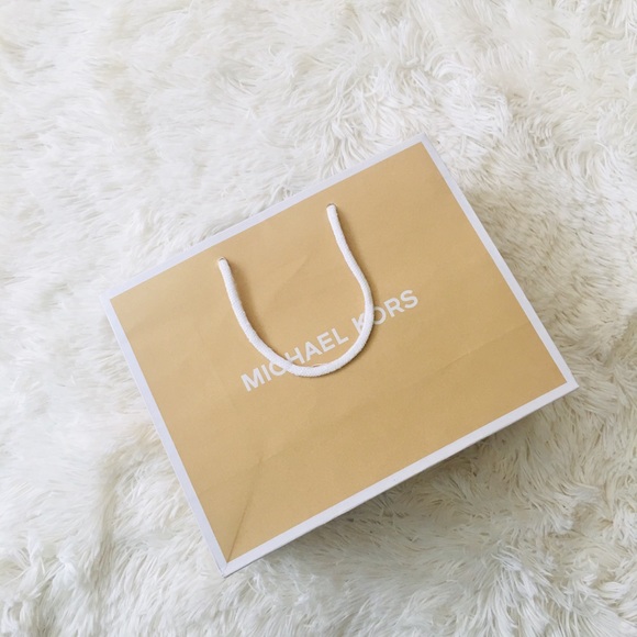 Michael Kors Shopping Bag - Picture 2 of 7